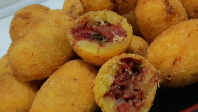 Bolinho De Mandioca E Carne Seca